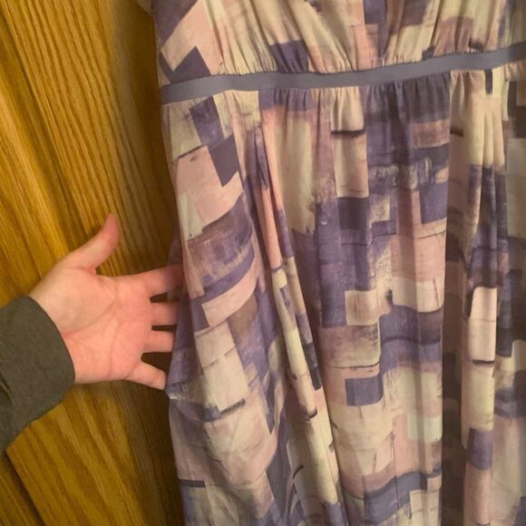 Women’s Simply Vera/Vera Wang dress. - Picture 10 of 14